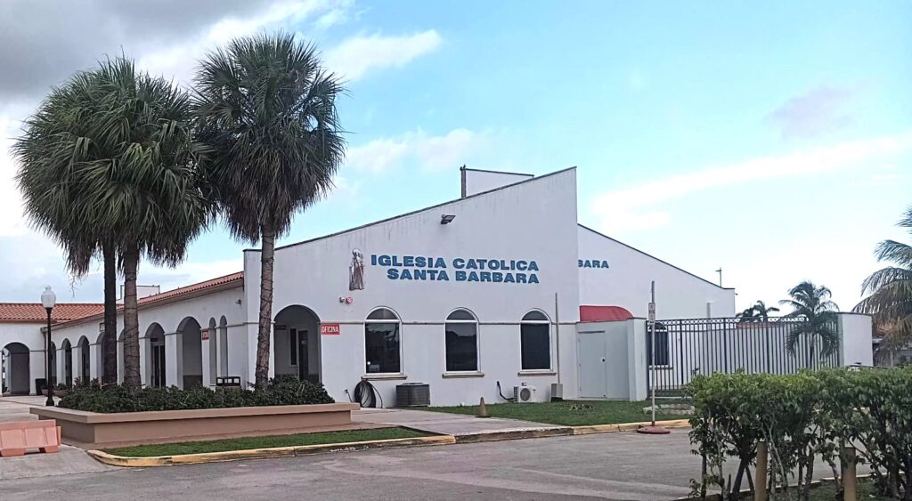 Iglesia Santa Bárbara: Un faro de Fe y comunidad en Hialeah