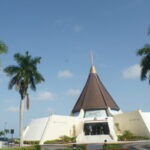 Latinos en Florida: ¡Gracias cubanos por Cachita, su Virgen!