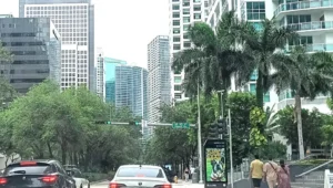Brickell-importante-centro-financiero-en-Miami-Dada-foto-El-Impulso-Latino-1024x580